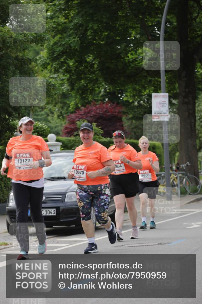 15.06.2025 - REWE Women's Run Jannik Wohlers http://msf.ph/oto/7950959 15.06.2025 08:32:59 Laufen 10122, 10670, 0804, 1043, 10606, 15, 2825 meine-sportfotos.de
