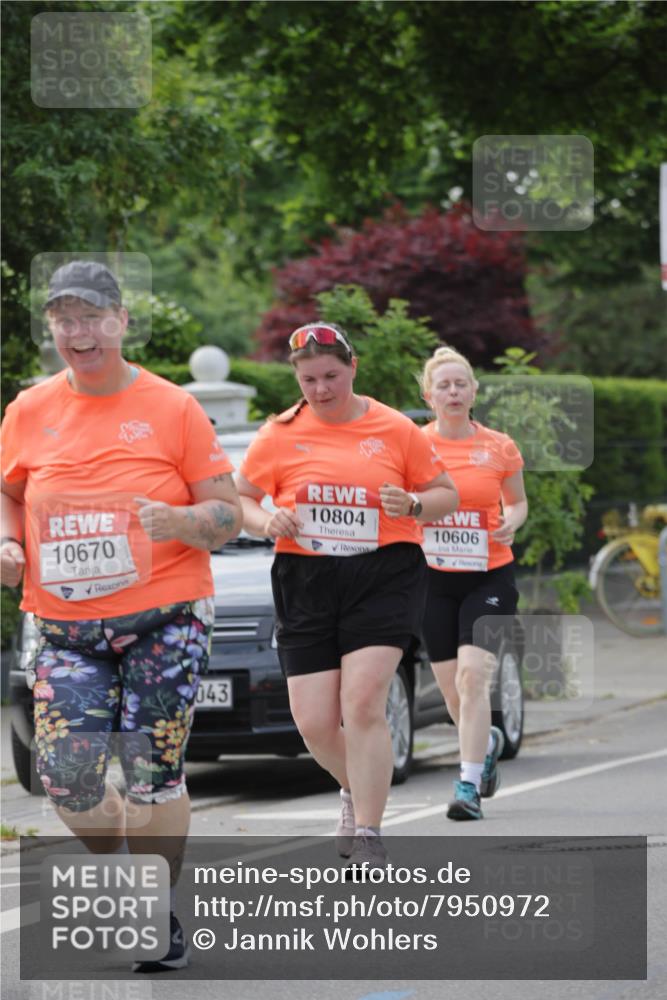 15.06.2025 - REWE Women's Run Jannik Wohlers http://msf.ph/oto/7950972 15.06.2025 08:33:00 Laufen 10670, 043, 10804, 10606 meine-sportfotos.de