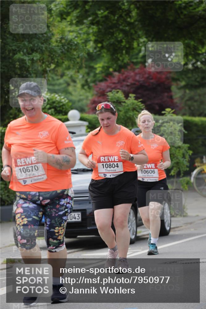 15.06.2025 - REWE Women's Run Jannik Wohlers http://msf.ph/oto/7950977 15.06.2025 08:33:00 Laufen 10670, 10804, 10606, 1043 meine-sportfotos.de