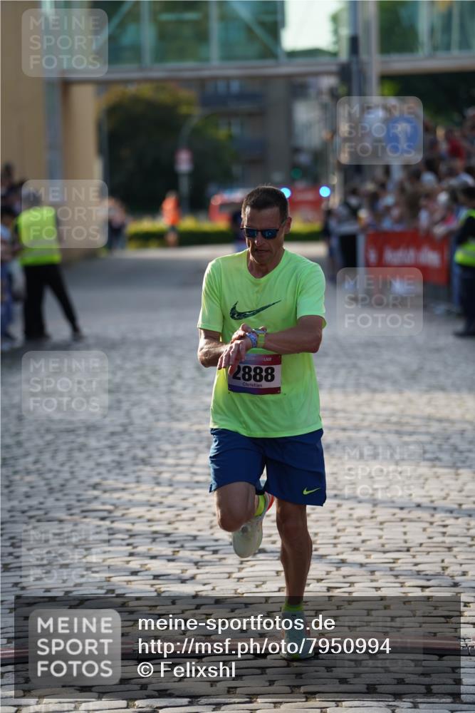 13.06.2025 - Holstenköstenlauf Felixshl http://msf.ph/oto/7950994 13.06.2025 19:37:10 Laufen 2048, 2831, 2888 meine-sportfotos.de