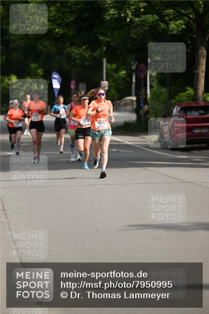 15.06.2025 - REWE Women's Run Dr. Thomas Lammeyer http://msf.ph/oto/7950995 15.06.2025 09:36:45 Laufen 10719, 10352 meine-sportfotos.de