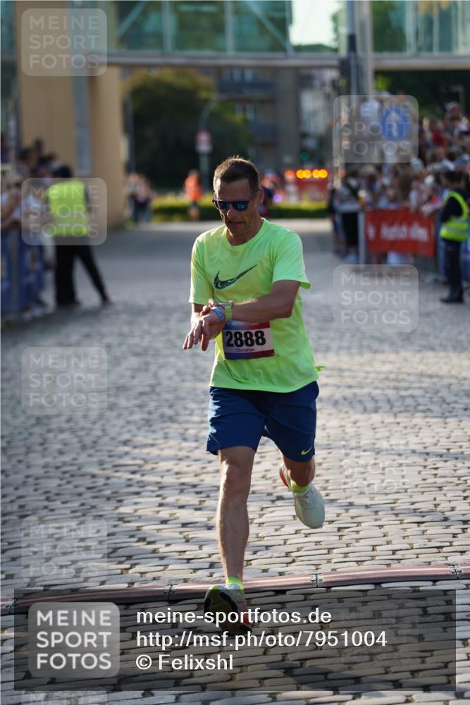 13.06.2025 - Holstenköstenlauf Felixshl http://msf.ph/oto/7951004 13.06.2025 19:37:10 Laufen 2048, 2831, 2888 meine-sportfotos.de