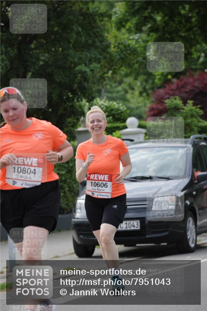 15.06.2025 - REWE Women's Run Jannik Wohlers http://msf.ph/oto/7951043 15.06.2025 08:33:02 Laufen 10804, 10606, 1043 meine-sportfotos.de
