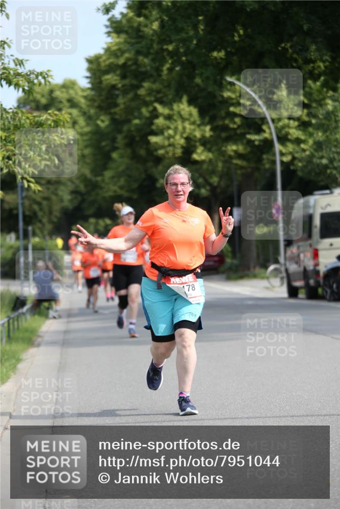 15.06.2025 - REWE Women's Run Jannik Wohlers http://msf.ph/oto/7951044 15.06.2025 09:50:17 Laufen 178 meine-sportfotos.de