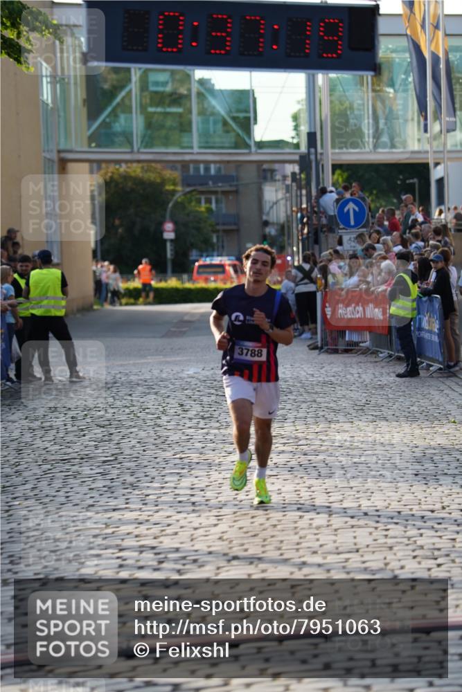 13.06.2025 - Holstenköstenlauf Felixshl http://msf.ph/oto/7951063 13.06.2025 19:37:18 Laufen 3788 meine-sportfotos.de