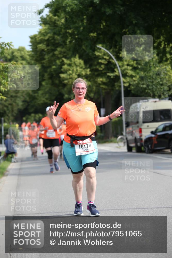 15.06.2025 - REWE Women's Run Jannik Wohlers http://msf.ph/oto/7951065 15.06.2025 09:50:18 Laufen 10178 meine-sportfotos.de