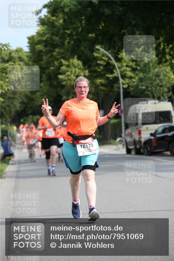 15.06.2025 - REWE Women's Run Jannik Wohlers http://msf.ph/oto/7951069 15.06.2025 09:50:18 Laufen 10178 meine-sportfotos.de