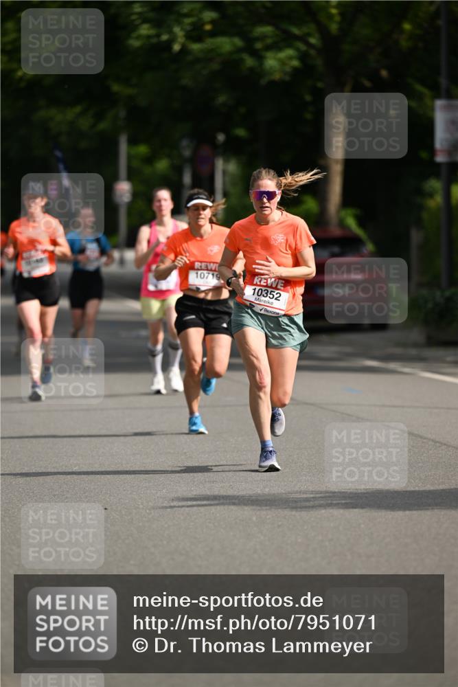 15.06.2025 - REWE Women's Run Dr. Thomas Lammeyer http://msf.ph/oto/7951071 15.06.2025 09:36:48 Laufen 10719, 10352 meine-sportfotos.de