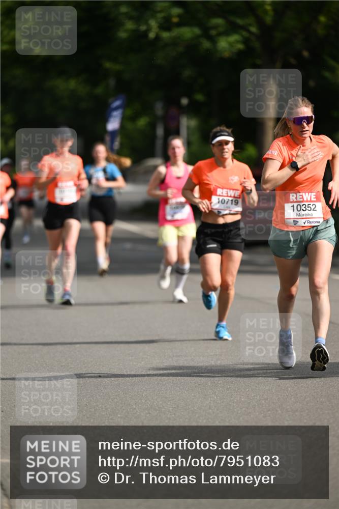 15.06.2025 - REWE Women's Run Dr. Thomas Lammeyer http://msf.ph/oto/7951083 15.06.2025 09:36:49 Laufen 10719, 10352 meine-sportfotos.de