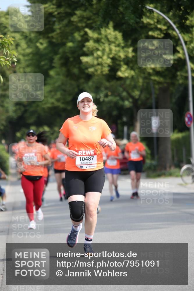 15.06.2025 - REWE Women's Run Jannik Wohlers http://msf.ph/oto/7951091 15.06.2025 09:50:21 Laufen 10487 meine-sportfotos.de