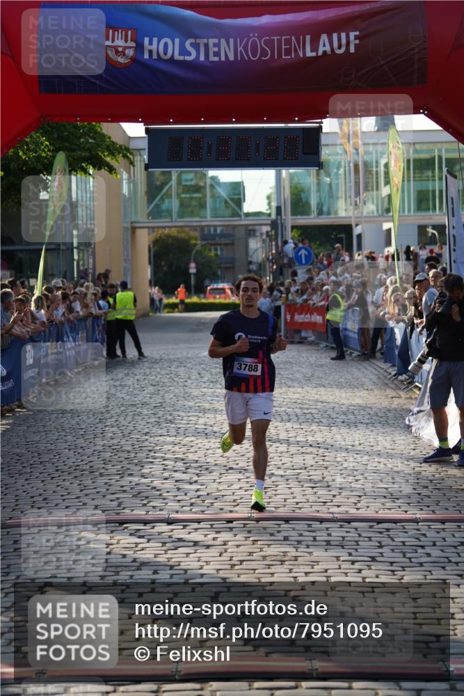13.06.2025 - Holstenköstenlauf Felixshl http://msf.ph/oto/7951095 13.06.2025 19:37:19 Laufen 3788 meine-sportfotos.de
