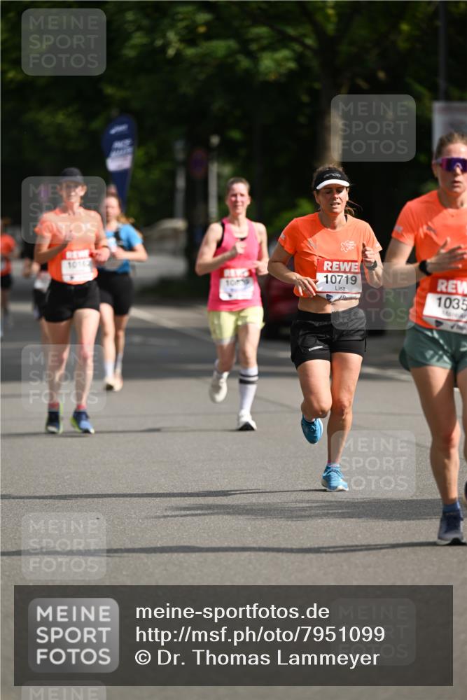 15.06.2025 - REWE Women's Run Dr. Thomas Lammeyer http://msf.ph/oto/7951099 15.06.2025 09:36:50 Laufen 10, 10719 meine-sportfotos.de