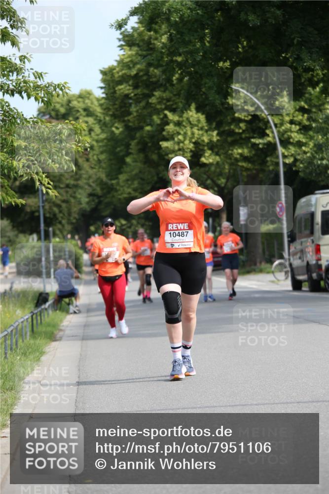 15.06.2025 - REWE Women's Run Jannik Wohlers http://msf.ph/oto/7951106 15.06.2025 09:50:21 Laufen 10487 meine-sportfotos.de