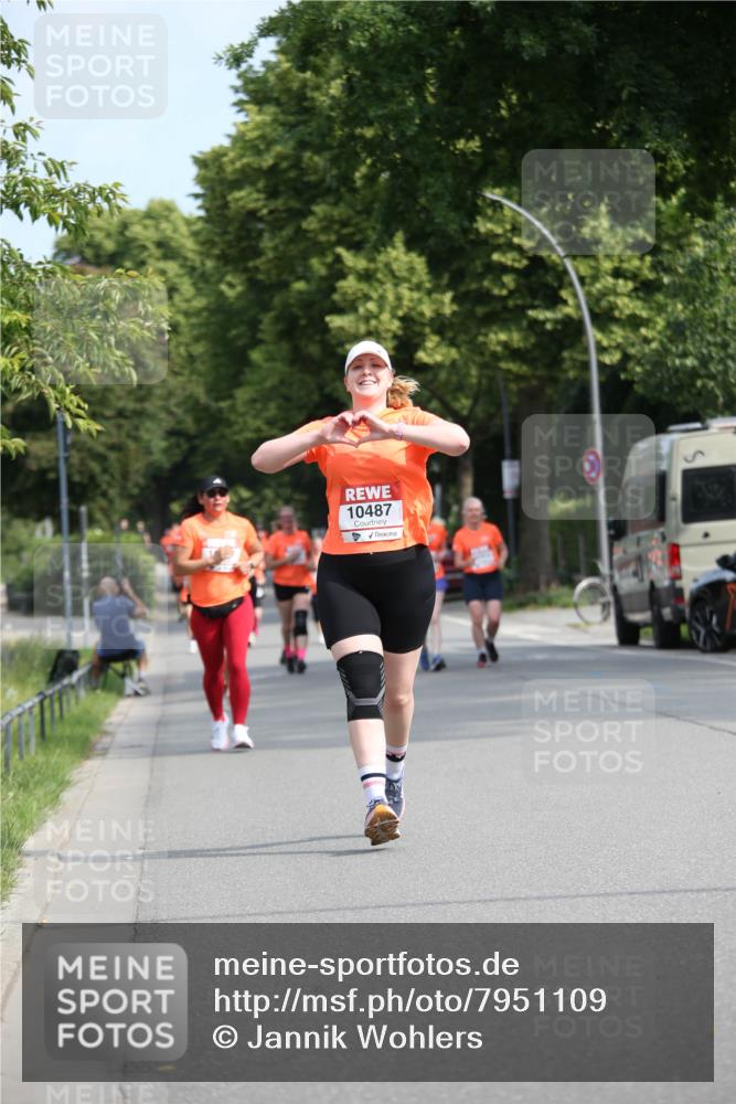 15.06.2025 - REWE Women's Run Jannik Wohlers http://msf.ph/oto/7951109 15.06.2025 09:50:21 Laufen 10487 meine-sportfotos.de
