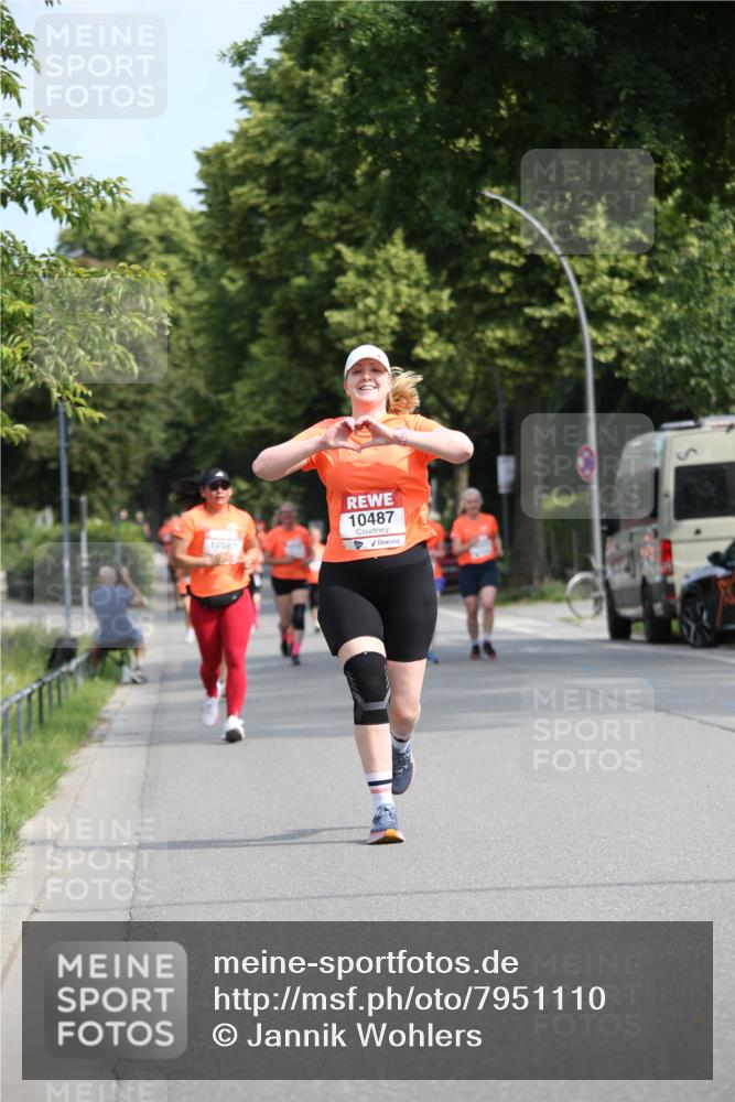 15.06.2025 - REWE Women's Run Jannik Wohlers http://msf.ph/oto/7951110 15.06.2025 09:50:22 Laufen 10487 meine-sportfotos.de