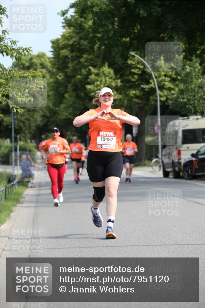 15.06.2025 - REWE Women's Run Jannik Wohlers http://msf.ph/oto/7951120 15.06.2025 09:50:22 Laufen 10487 meine-sportfotos.de