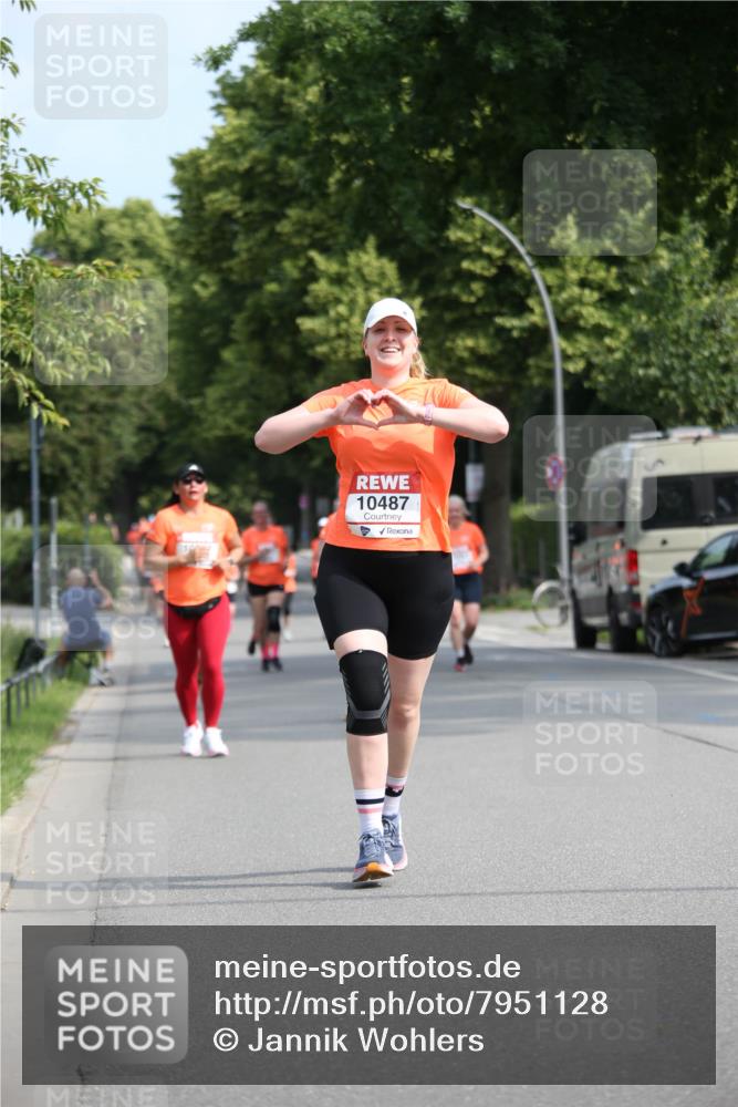 15.06.2025 - REWE Women's Run Jannik Wohlers http://msf.ph/oto/7951128 15.06.2025 09:50:22 Laufen 10487 meine-sportfotos.de