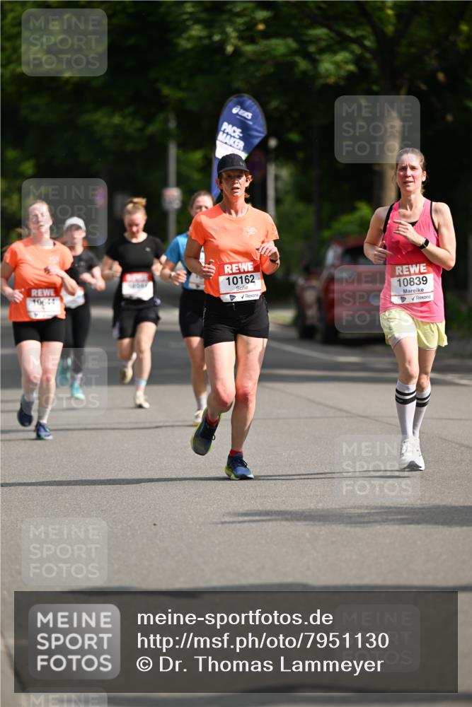 15.06.2025 - REWE Women's Run Dr. Thomas Lammeyer http://msf.ph/oto/7951130 15.06.2025 09:36:52 Laufen 10644, 10162, 10839 meine-sportfotos.de