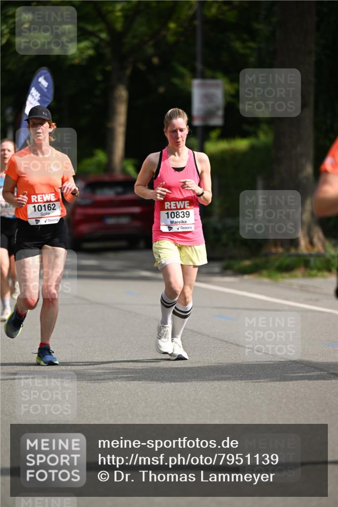 15.06.2025 - REWE Women's Run Dr. Thomas Lammeyer http://msf.ph/oto/7951139 15.06.2025 09:36:52 Laufen 10162, 10839 meine-sportfotos.de