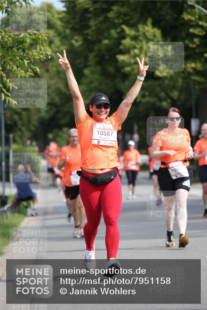 15.06.2025 - REWE Women's Run Jannik Wohlers http://msf.ph/oto/7951158 15.06.2025 09:50:24 Laufen 10587, 10495 meine-sportfotos.de