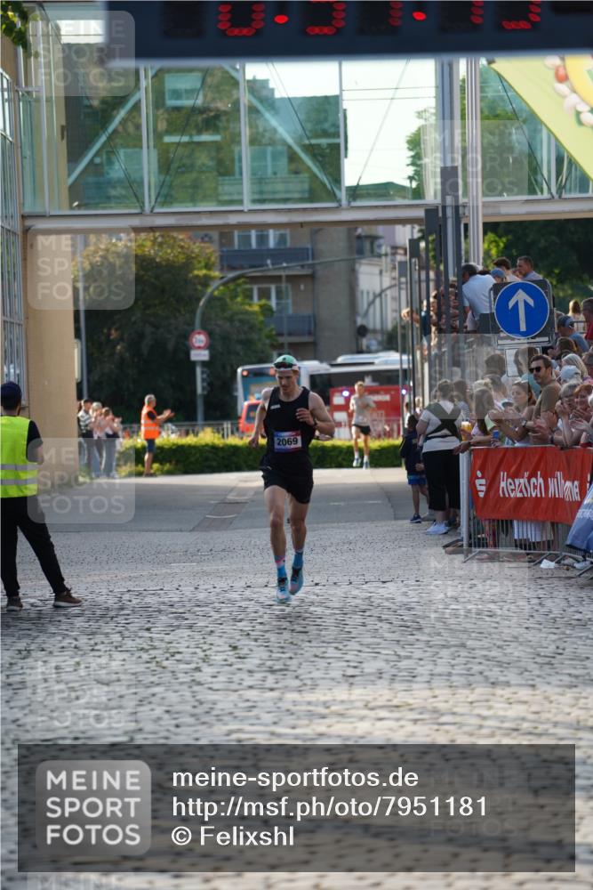 13.06.2025 - Holstenköstenlauf Felixshl http://msf.ph/oto/7951181 13.06.2025 19:37:48 Laufen 2049, 2069 meine-sportfotos.de