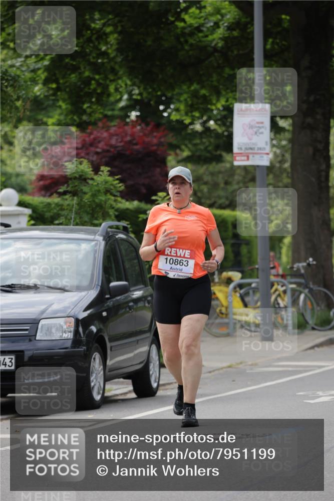 15.06.2025 - REWE Women's Run Jannik Wohlers http://msf.ph/oto/7951199 15.06.2025 08:33:08 Laufen 43, 10863 meine-sportfotos.de