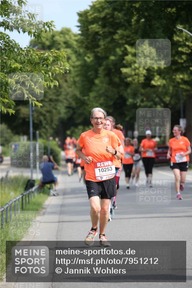 15.06.2025 - REWE Women's Run Jannik Wohlers http://msf.ph/oto/7951212 15.06.2025 09:50:28 Laufen 10253 meine-sportfotos.de