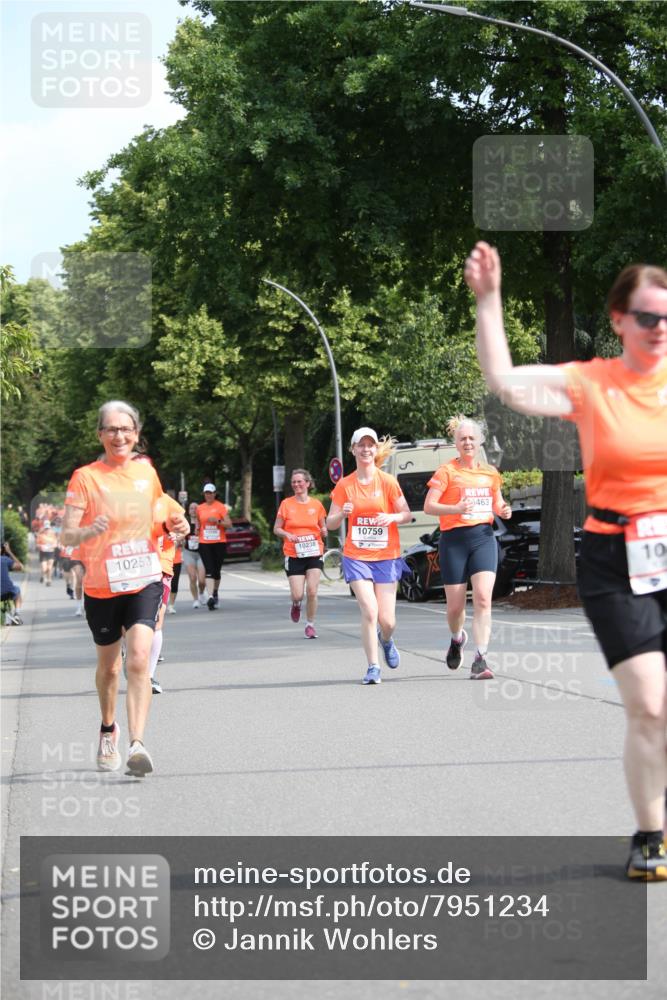15.06.2025 - REWE Women's Run Jannik Wohlers http://msf.ph/oto/7951234 15.06.2025 09:50:29 Laufen 10251, 10759 meine-sportfotos.de