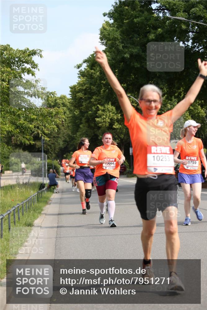 15.06.2025 - REWE Women's Run Jannik Wohlers http://msf.ph/oto/7951271 15.06.2025 09:50:31 Laufen 10253, 0759, 10791, 0064 meine-sportfotos.de