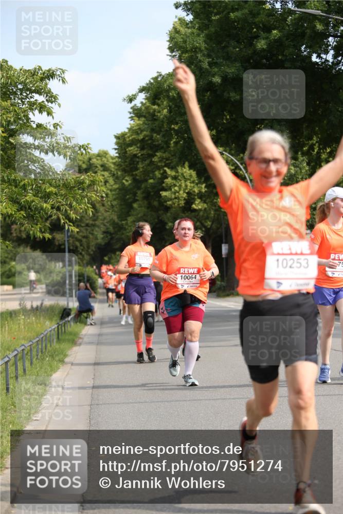 15.06.2025 - REWE Women's Run Jannik Wohlers http://msf.ph/oto/7951274 15.06.2025 09:50:31 Laufen 10791, 10064, 10253 meine-sportfotos.de
