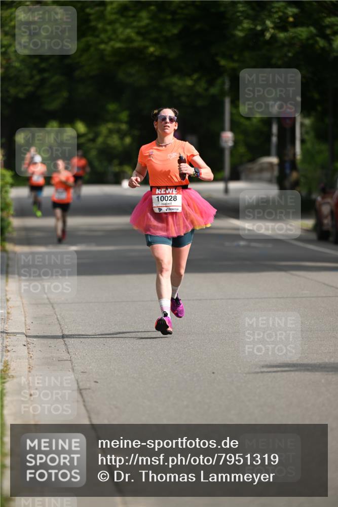 15.06.2025 - REWE Women's Run Dr. Thomas Lammeyer http://msf.ph/oto/7951319 15.06.2025 09:37:12 Laufen 10028 meine-sportfotos.de