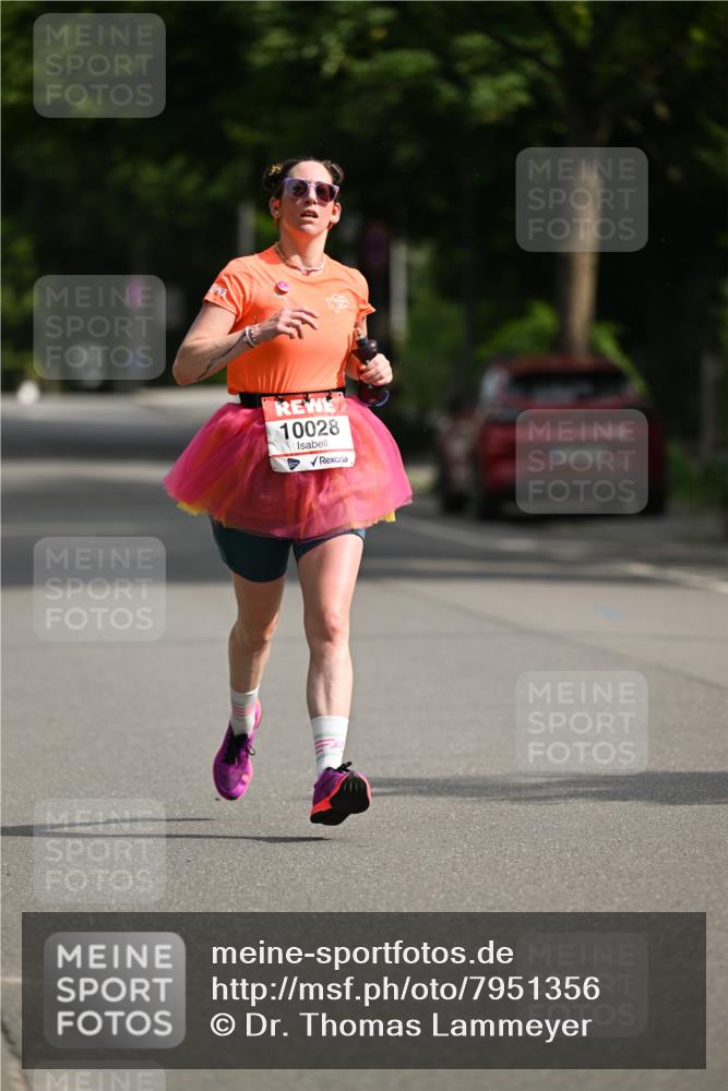 15.06.2025 - REWE Women's Run Dr. Thomas Lammeyer http://msf.ph/oto/7951356 15.06.2025 09:37:13 Laufen 10028 meine-sportfotos.de
