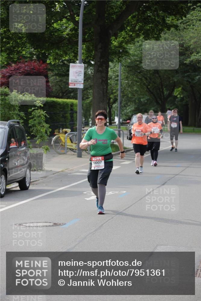 15.06.2025 - REWE Women's Run Jannik Wohlers http://msf.ph/oto/7951361 15.06.2025 08:33:32 Laufen 15, 2025, 10007, 10517, 1025 meine-sportfotos.de