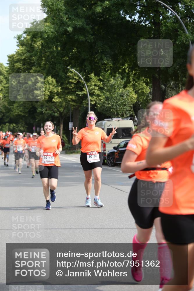 15.06.2025 - REWE Women's Run Jannik Wohlers http://msf.ph/oto/7951362 15.06.2025 09:50:46 Laufen 10110, 10109 meine-sportfotos.de