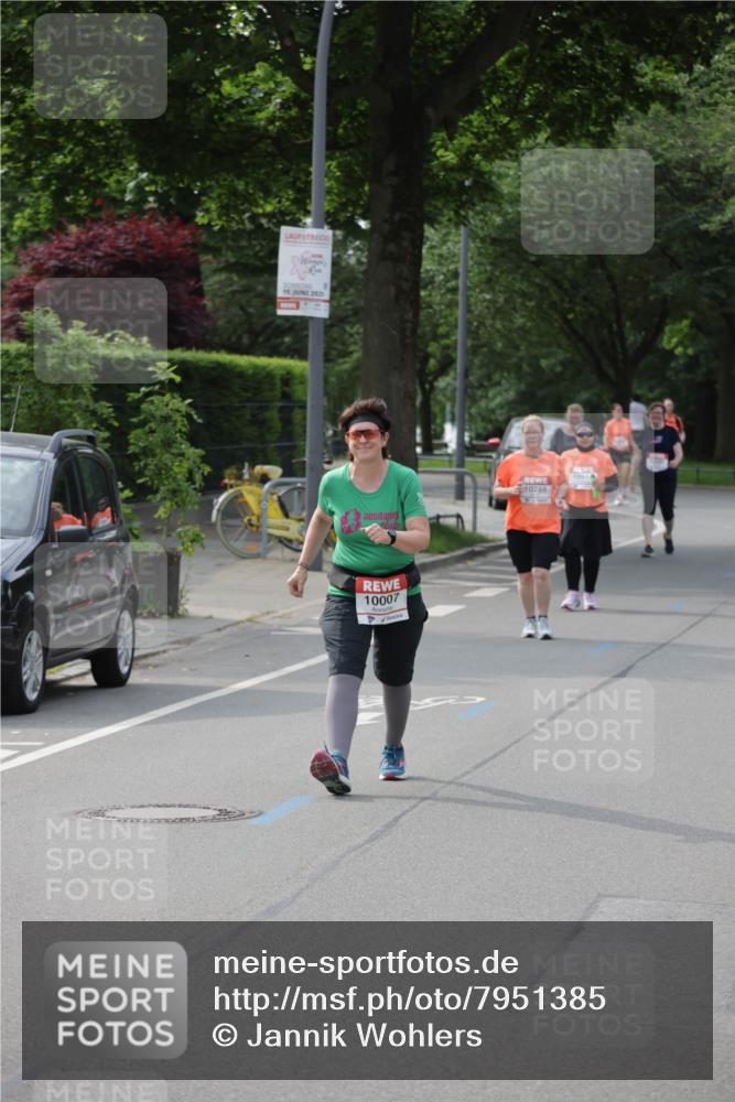 15.06.2025 - REWE Women's Run Jannik Wohlers http://msf.ph/oto/7951385 15.06.2025 08:33:32 Laufen 10007 meine-sportfotos.de