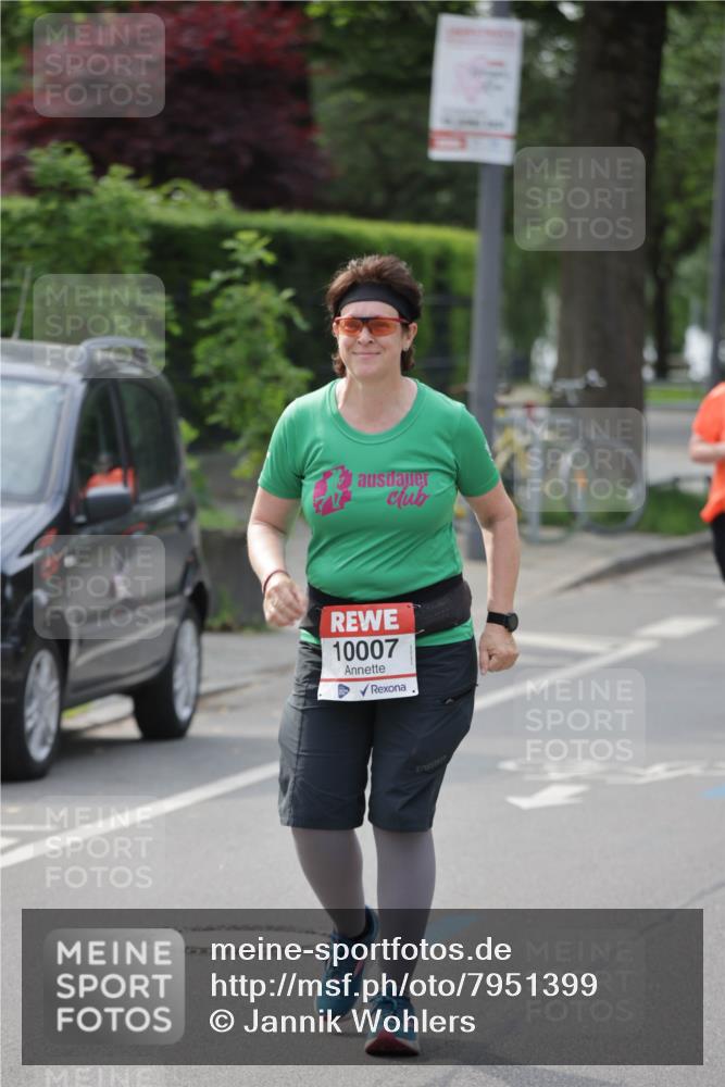 15.06.2025 - REWE Women's Run Jannik Wohlers http://msf.ph/oto/7951399 15.06.2025 08:33:34 Laufen 10007 meine-sportfotos.de