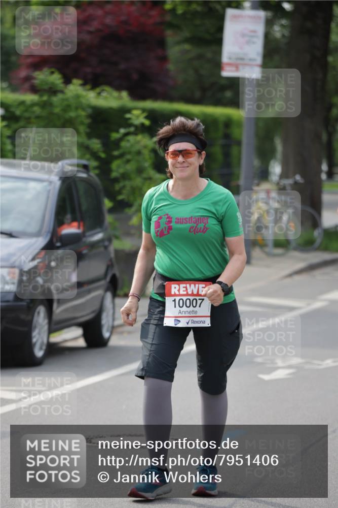 15.06.2025 - REWE Women's Run Jannik Wohlers http://msf.ph/oto/7951406 15.06.2025 08:33:34 Laufen 10007 meine-sportfotos.de