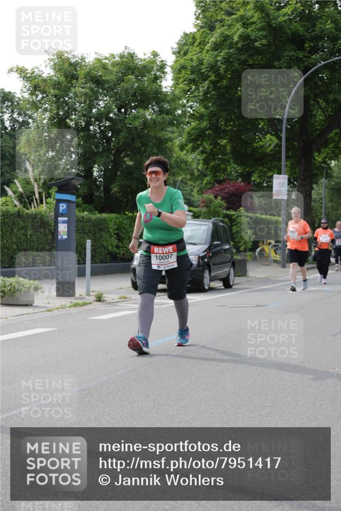 15.06.2025 - REWE Women's Run Jannik Wohlers http://msf.ph/oto/7951417 15.06.2025 08:33:36 Laufen 10007 meine-sportfotos.de