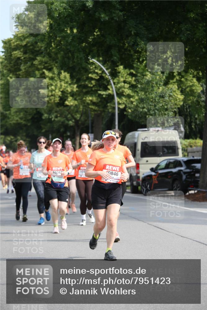 15.06.2025 - REWE Women's Run Jannik Wohlers http://msf.ph/oto/7951423 15.06.2025 09:50:51 Laufen 104, 10288, 0846, 10, 10382 meine-sportfotos.de