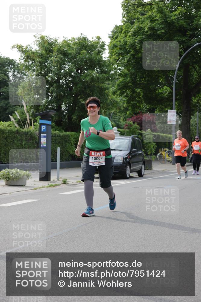 15.06.2025 - REWE Women's Run Jannik Wohlers http://msf.ph/oto/7951424 15.06.2025 08:33:36 Laufen 10007 meine-sportfotos.de