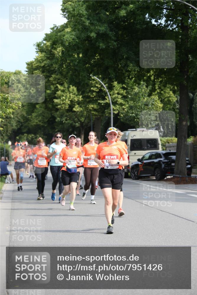15.06.2025 - REWE Women's Run Jannik Wohlers http://msf.ph/oto/7951426 15.06.2025 09:50:52 Laufen 4, 10288, 10382, 1044, 1 meine-sportfotos.de