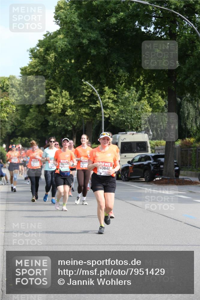 15.06.2025 - REWE Women's Run Jannik Wohlers http://msf.ph/oto/7951429 15.06.2025 09:50:52 Laufen 10288, 107, 10382, 10444, 0846 meine-sportfotos.de