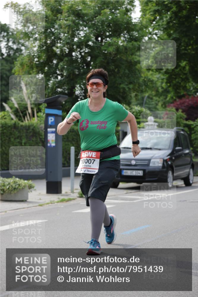 15.06.2025 - REWE Women's Run Jannik Wohlers http://msf.ph/oto/7951439 15.06.2025 08:33:36 Laufen 10007, 1043 meine-sportfotos.de
