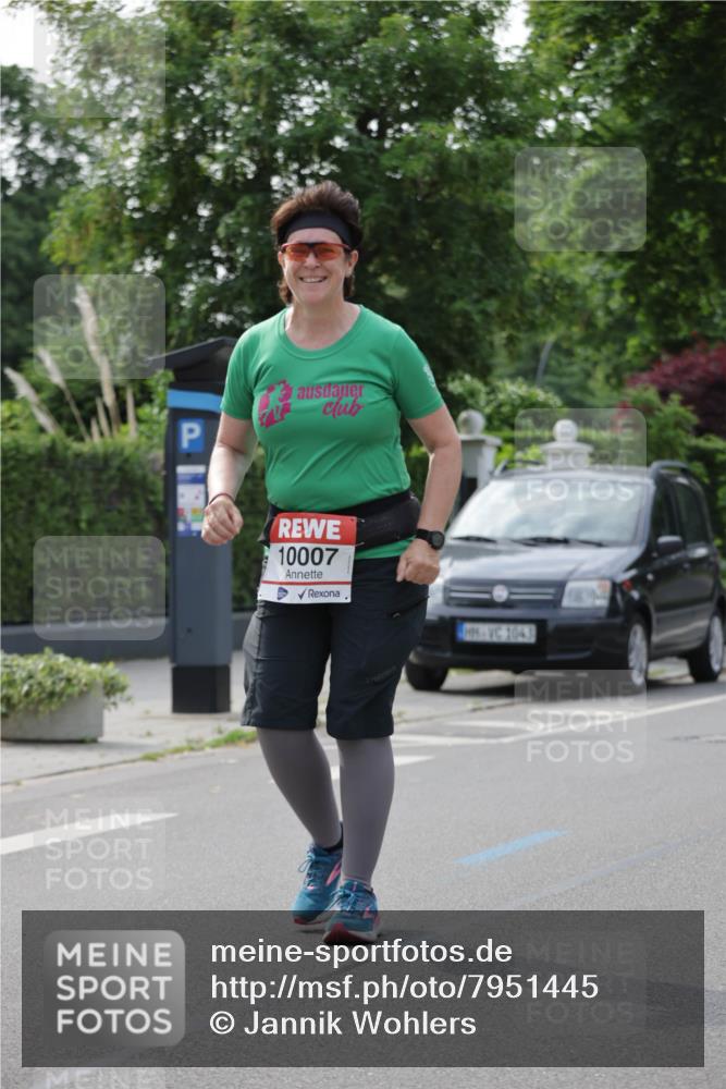 15.06.2025 - REWE Women's Run Jannik Wohlers http://msf.ph/oto/7951445 15.06.2025 08:33:36 Laufen 10007, 1043 meine-sportfotos.de