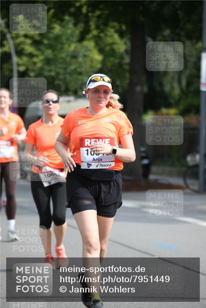 15.06.2025 - REWE Women's Run Jannik Wohlers http://msf.ph/oto/7951449 15.06.2025 09:50:53 Laufen 10657, 100 meine-sportfotos.de