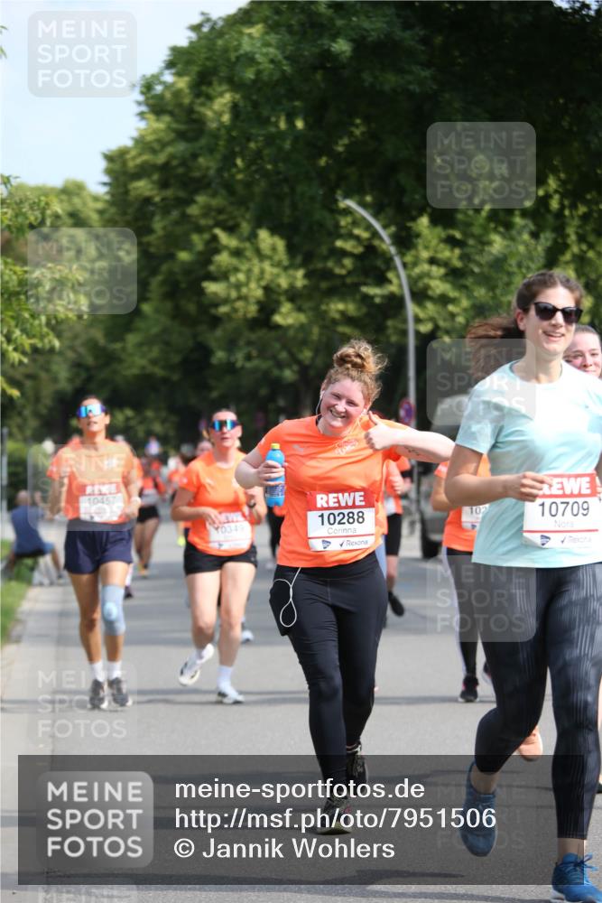 15.06.2025 - REWE Women's Run Jannik Wohlers http://msf.ph/oto/7951506 15.06.2025 09:50:57 Laufen 10457, 10288 meine-sportfotos.de
