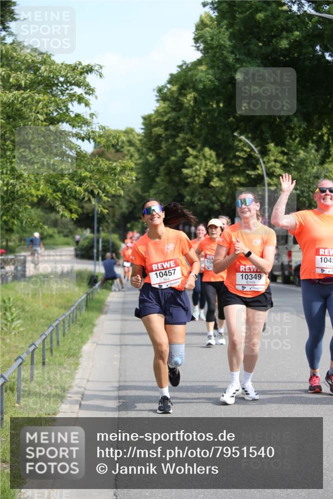 15.06.2025 - REWE Women's Run Jannik Wohlers http://msf.ph/oto/7951540 15.06.2025 09:51:00 Laufen 10457, 10349 meine-sportfotos.de