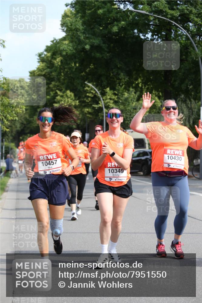 15.06.2025 - REWE Women's Run Jannik Wohlers http://msf.ph/oto/7951550 15.06.2025 09:51:00 Laufen 10457, 10349, 10430, 4 meine-sportfotos.de