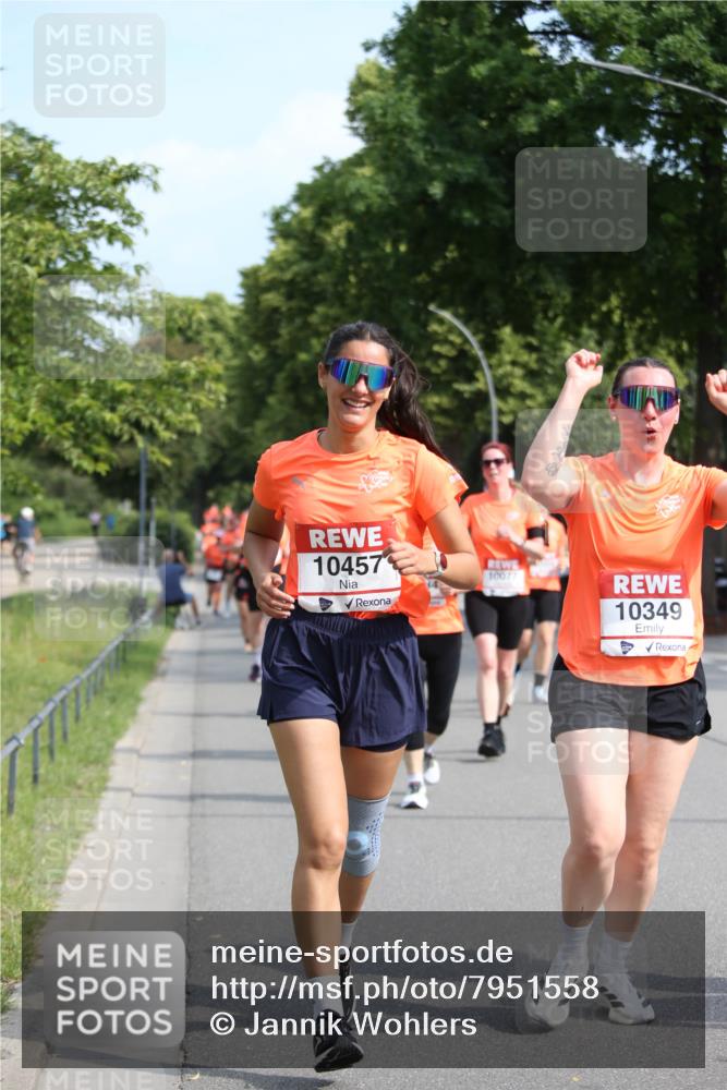 15.06.2025 - REWE Women's Run Jannik Wohlers http://msf.ph/oto/7951558 15.06.2025 09:51:01 Laufen 10457, 10077, 10349 meine-sportfotos.de