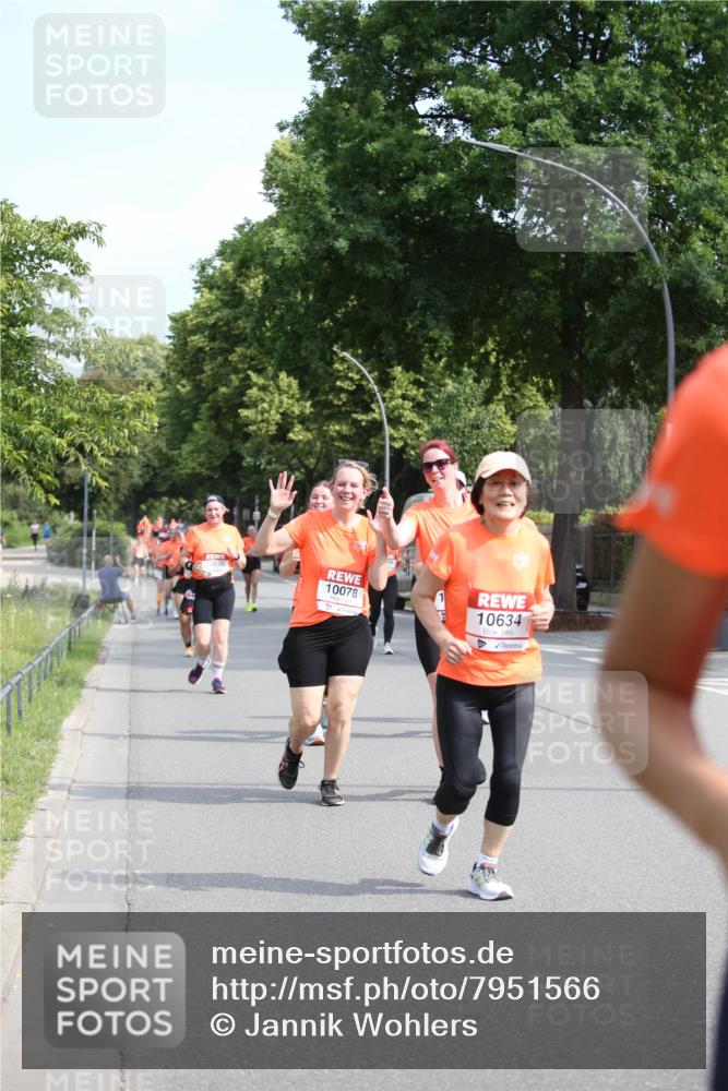 15.06.2025 - REWE Women's Run Jannik Wohlers http://msf.ph/oto/7951566 15.06.2025 09:51:03 Laufen 10078, 10634 meine-sportfotos.de